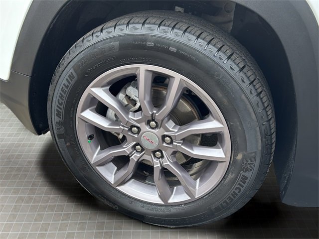 Used 2023 GMC Terrain SLT image 44