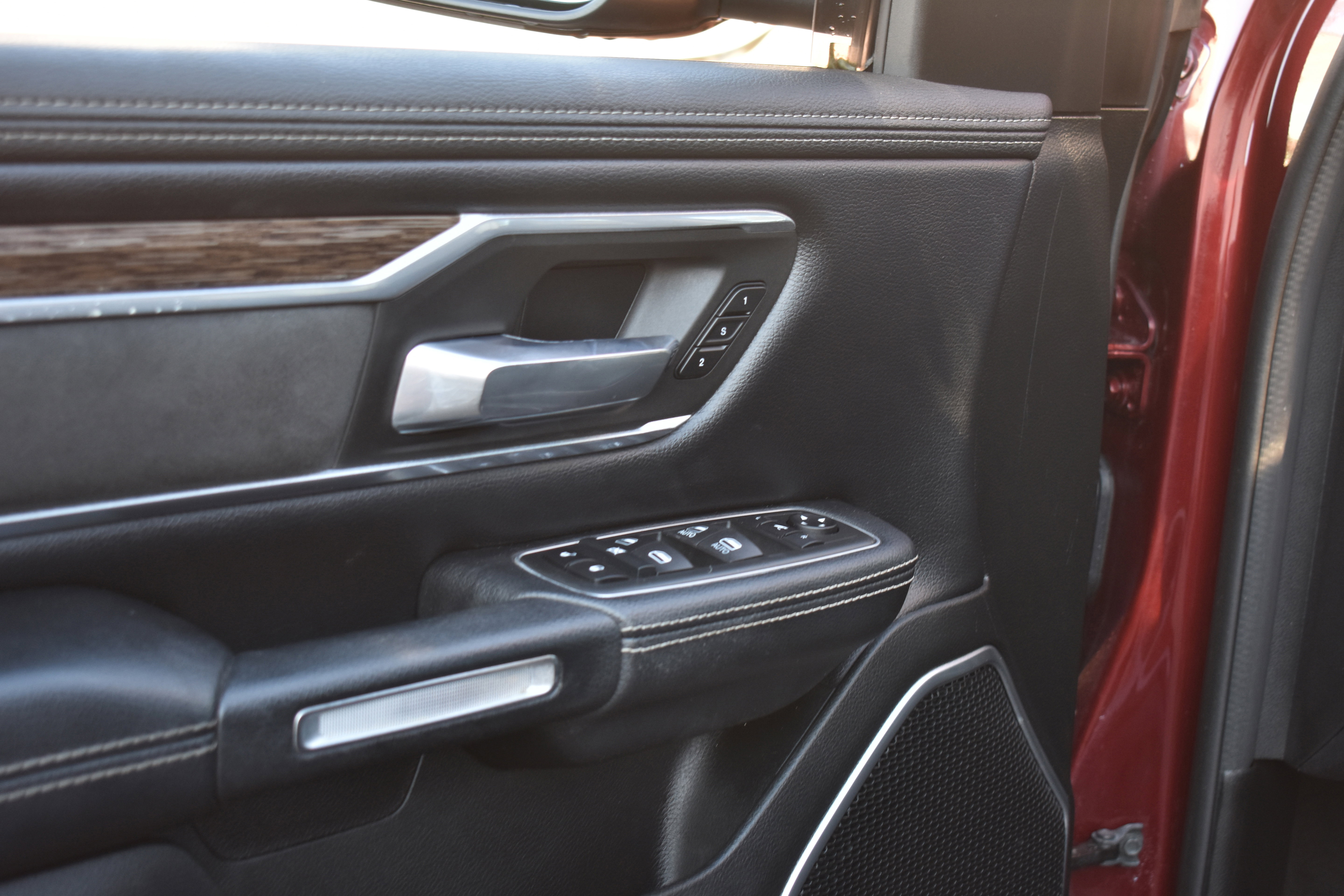 Used 2020 RAM 1500 Laramie image 27