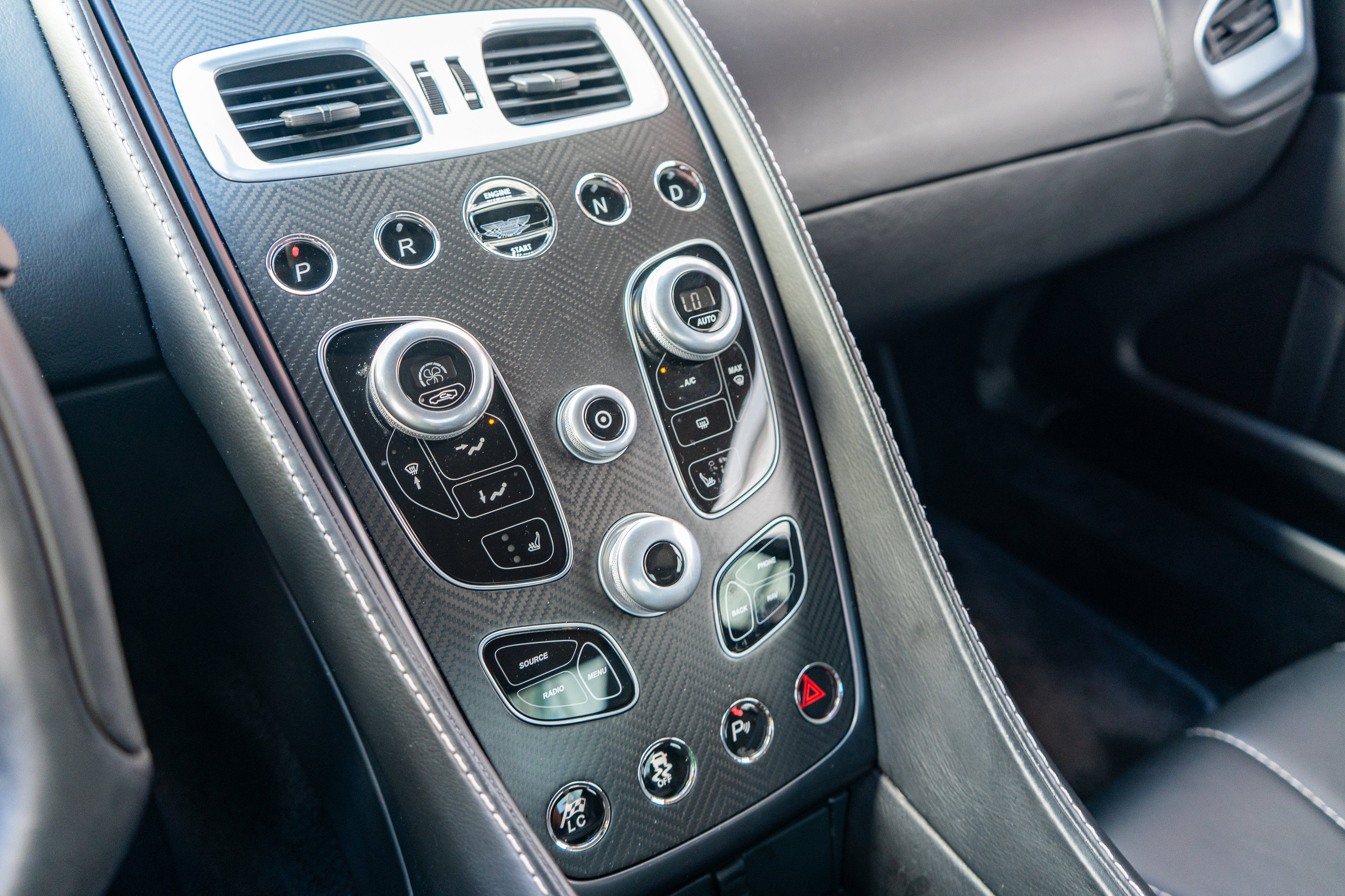 Used 2014 Aston Martin Vanquish Coupe RWD image 18