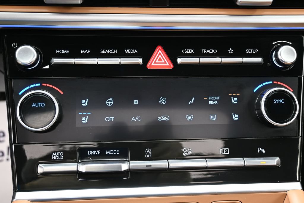 Used 2024 Hyundai Santa Fe Limited FWD image 29
