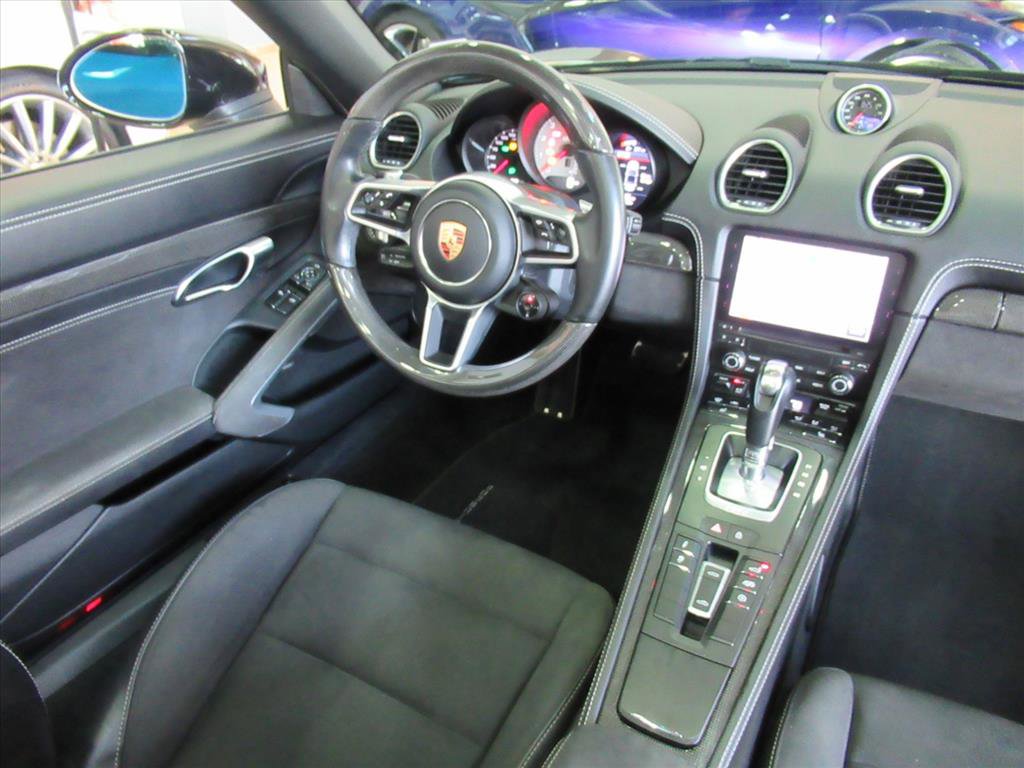 Used 2024 Porsche 718 Boxster GTS w/ GTS Interior Package image 11