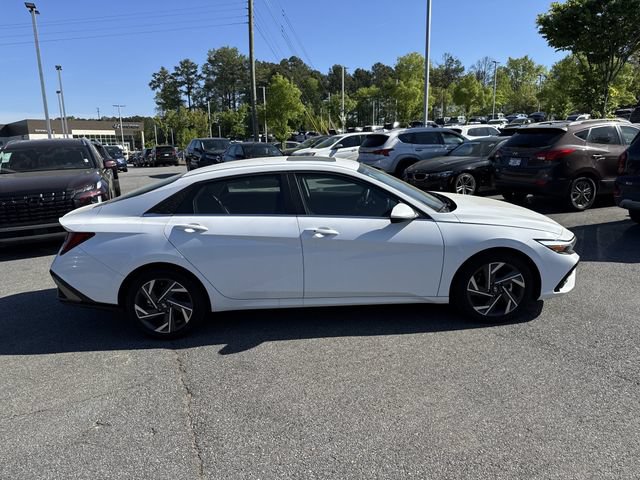 Used 2025 Hyundai Elantra SEL FWD image 8