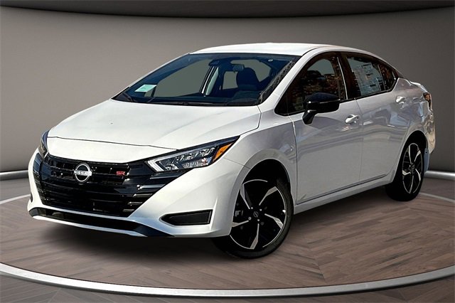 New 2025 Nissan Versa SR w/ Trunk Package image 1