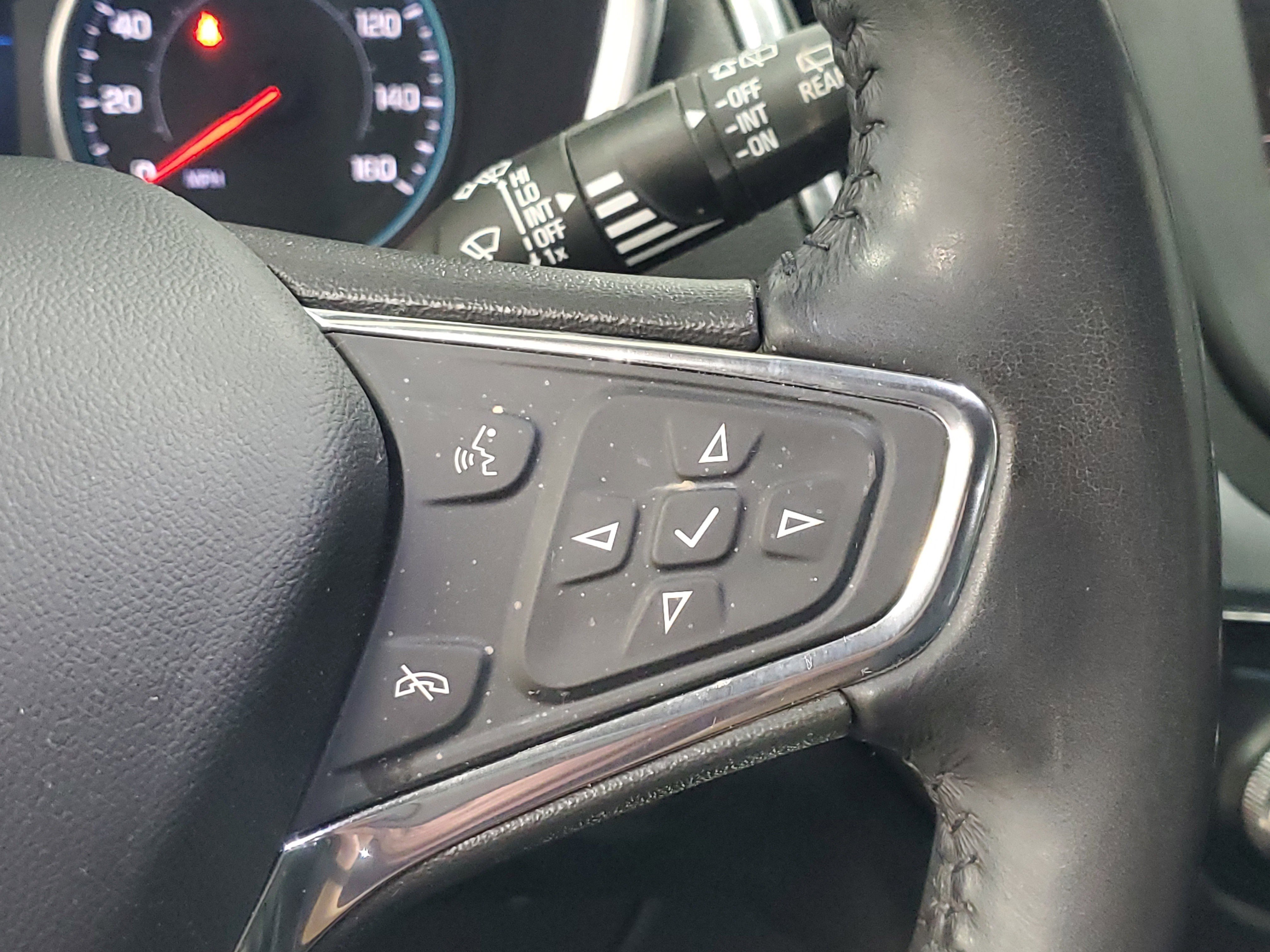 Used 2021 Chevrolet Equinox LT FWD image 26