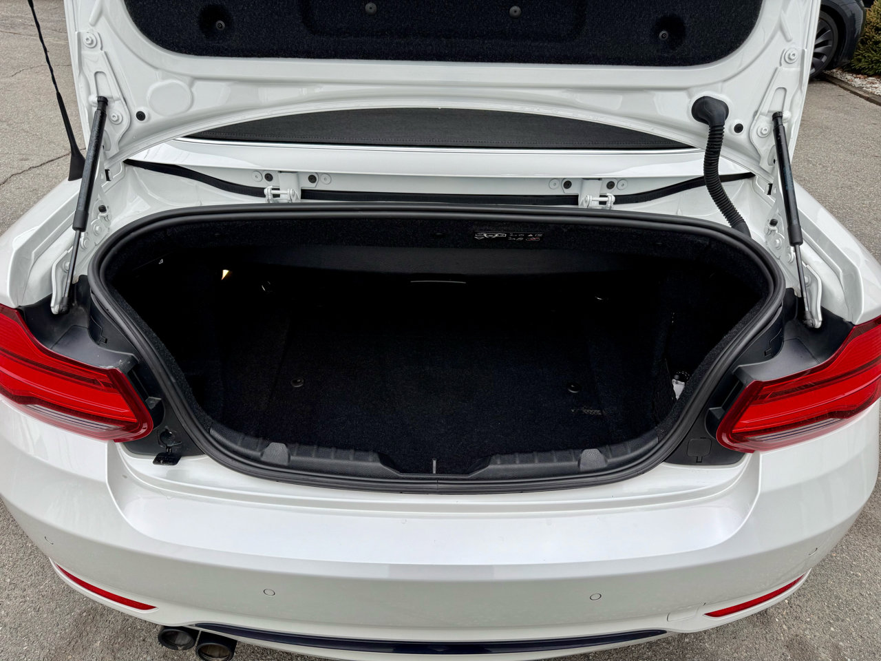 Used 2018 BMW 230i xDrive Convertible w/ Premium Package image 33