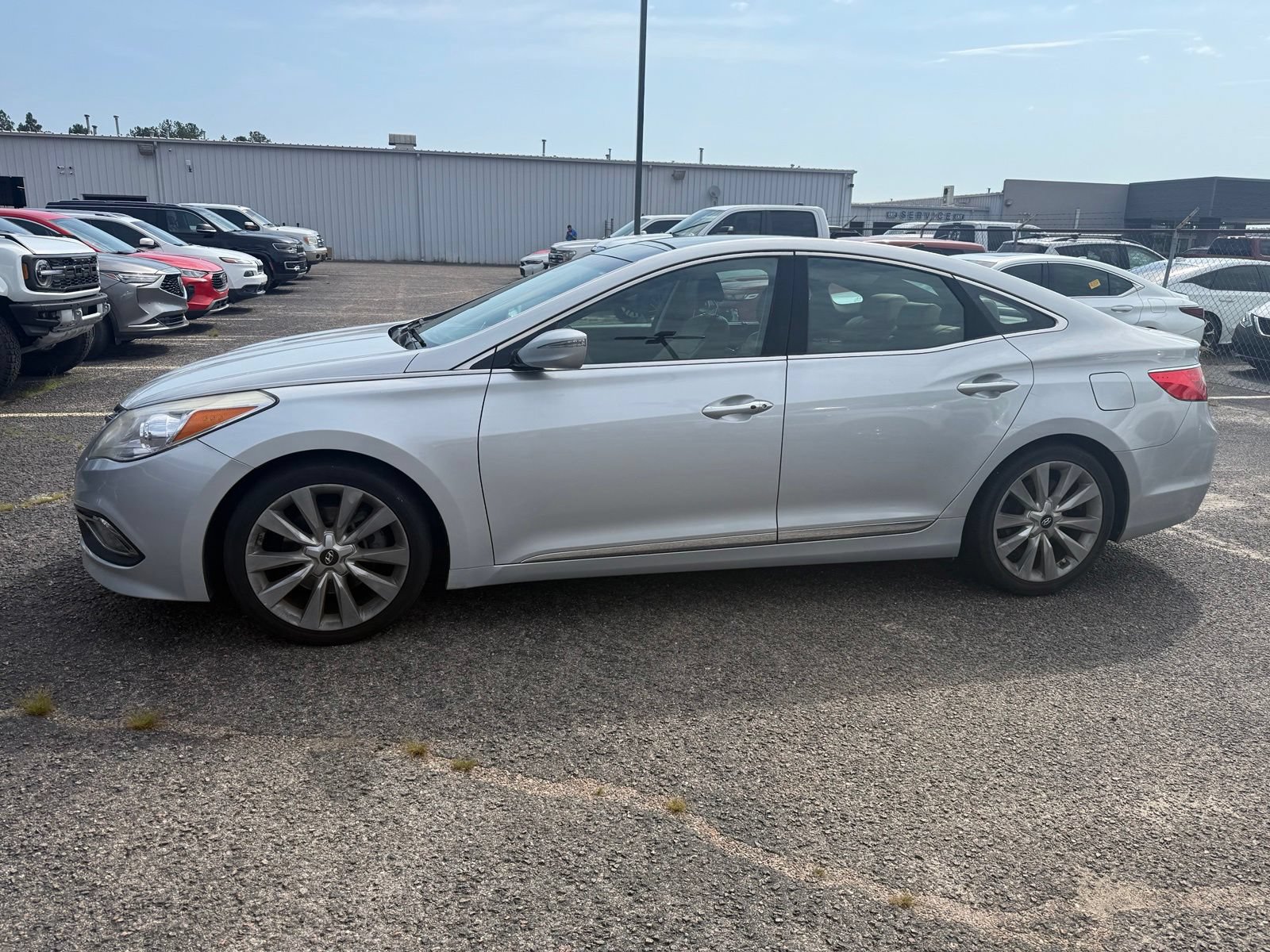 Used 2016 Hyundai Azera Limited FWD image 4