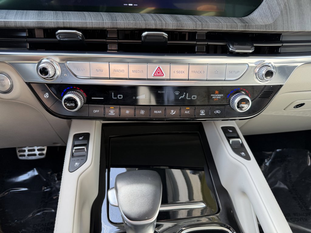 Used 2025 Kia Telluride SX AWD/4WD image 24