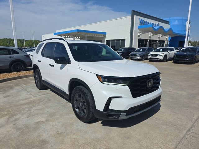 Used 2025 Honda Pilot TrailSport image 7