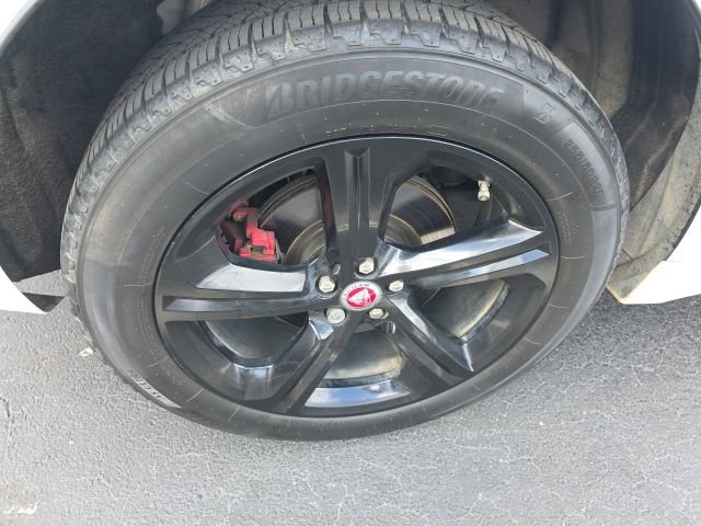 Used 2017 Jaguar F-PACE S image 13