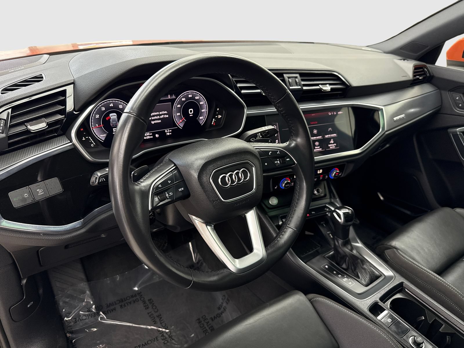 Used 2020 Audi Q3 2.0T Premium Plus w/ Premium Plus Package AWD/4WD image 18