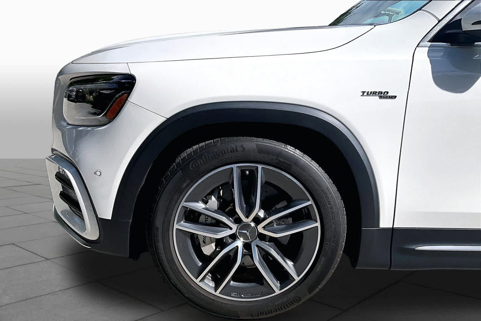 Used 2025 Mercedes-Benz GLB 35 AMG 4MATIC image 11