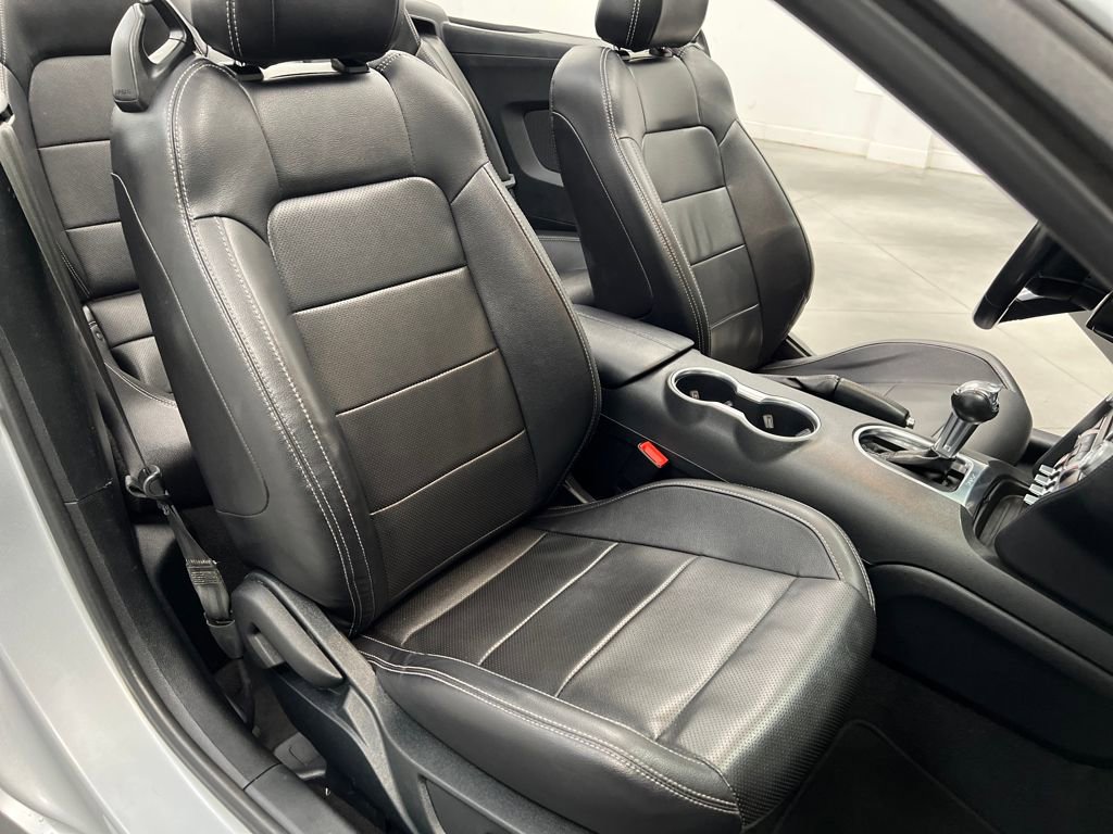 Used 2023 Ford Mustang Premium image 15