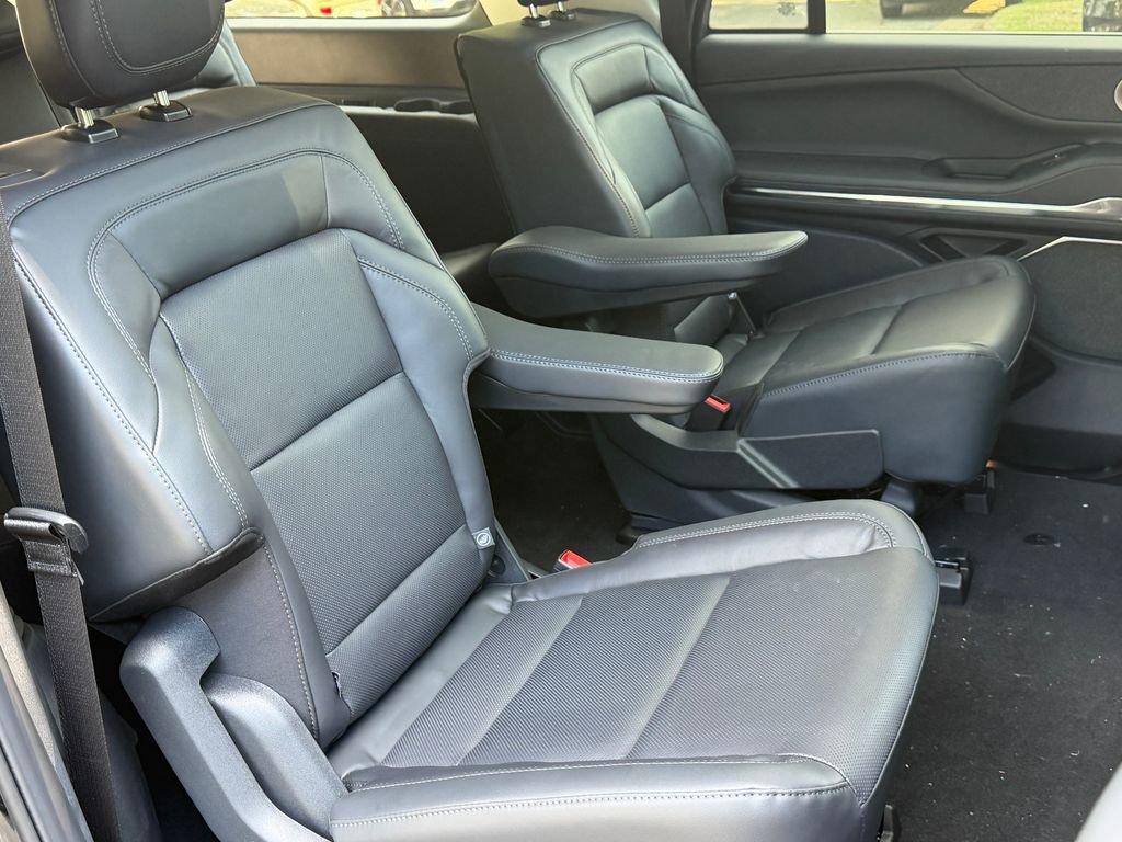 New 2026 Lincoln Navigator L Reserve AWD/4WD image 10