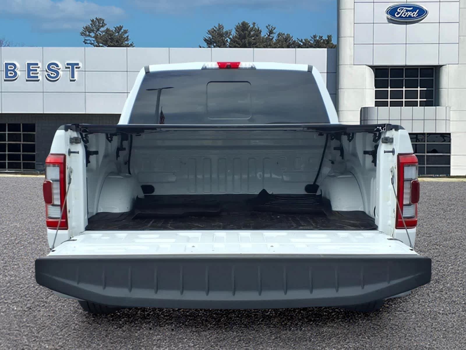 Used 2021 Ford F150 Lariat w/ Max Trailer Tow Package RWD image 6