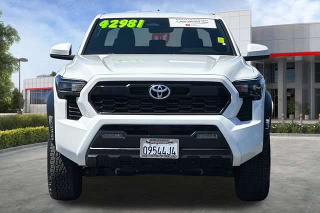 Certified 2025 Toyota Tacoma TRD Off-Road AWD/4WD image 11