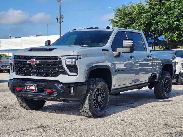 Certified 2025 Chevrolet Silverado 2500 ZR2 w/ Technology Package AWD/4WD image 3