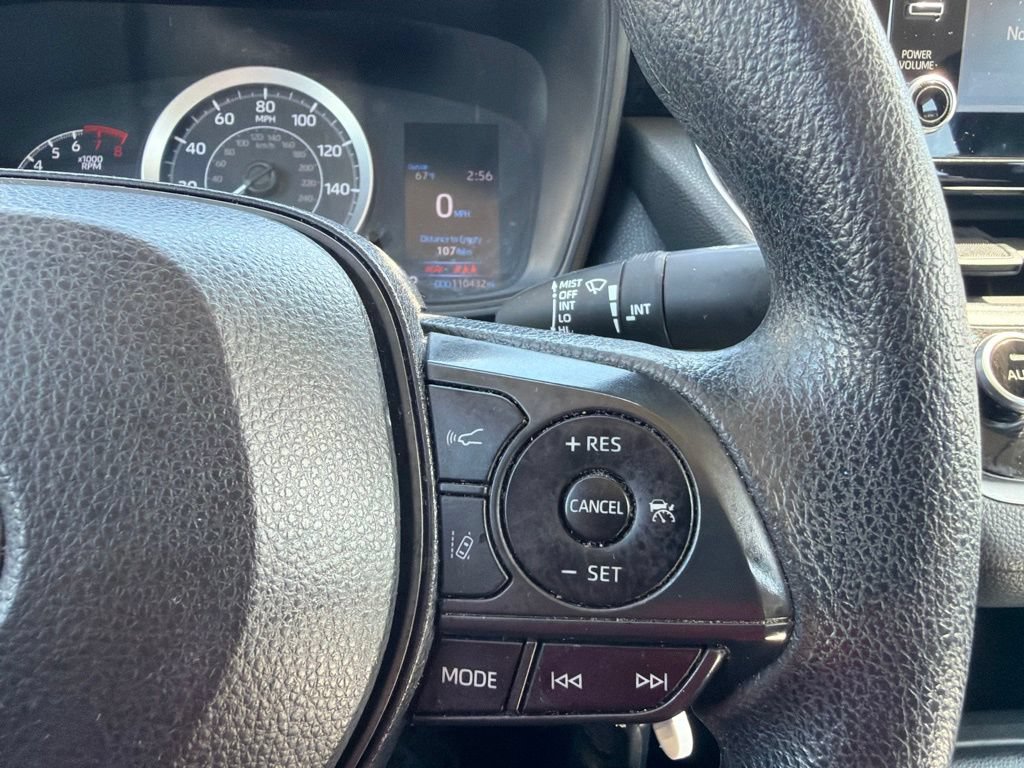 Used 2020 Toyota Corolla LE FWD image 19