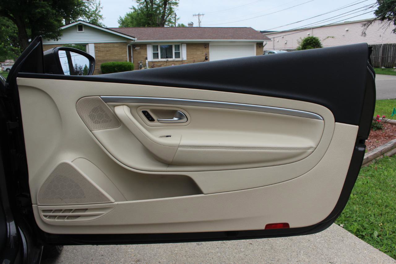 Used 2015 Volkswagen Eos Komfort FWD image 41