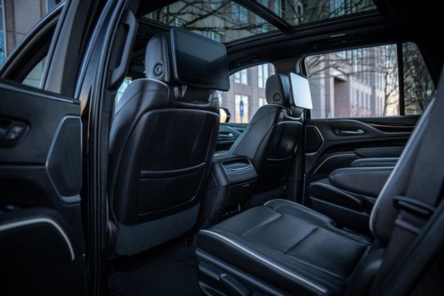 Used 2021 Cadillac Escalade Sport w/ Driver Assist Tech Package image 40