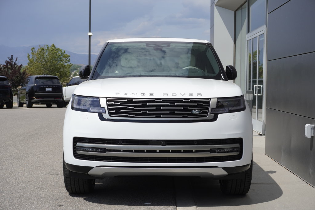 New 2026 Land Rover Range Rover Long Wheelbase SE AWD/4WD image 5