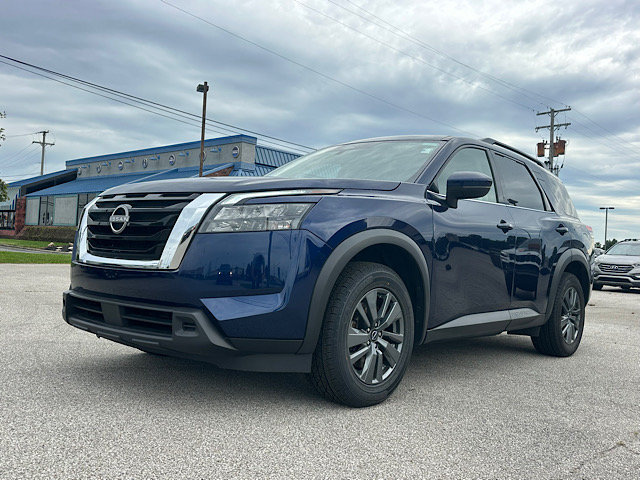 Used 2025 Nissan Pathfinder SV