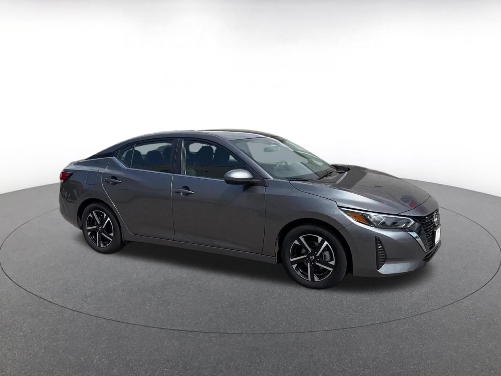 Used 2025 Nissan Sentra SV FWD video 2