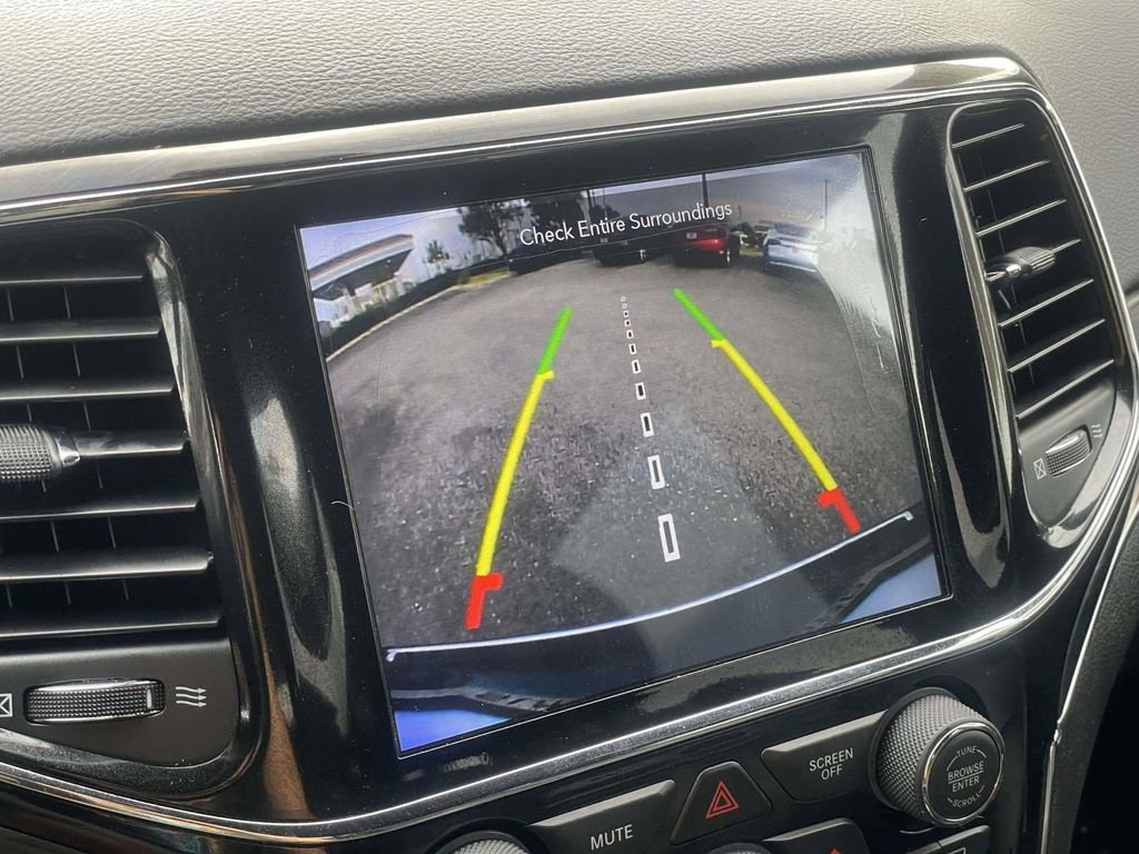 Used 2020 Jeep Grand Cherokee Limited image 15