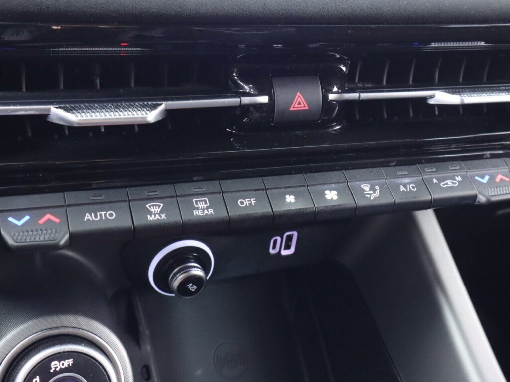 Used 2024 Alfa Romeo Tonale Veloce image 25