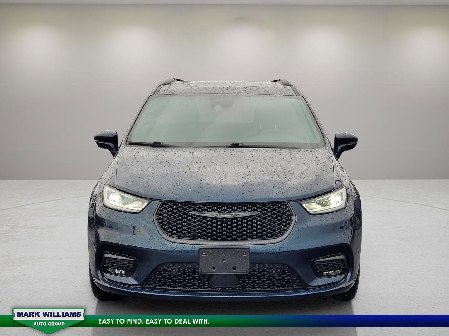 Used 2022 Chrysler Pacifica Limited w/ S Appearance Package image 2