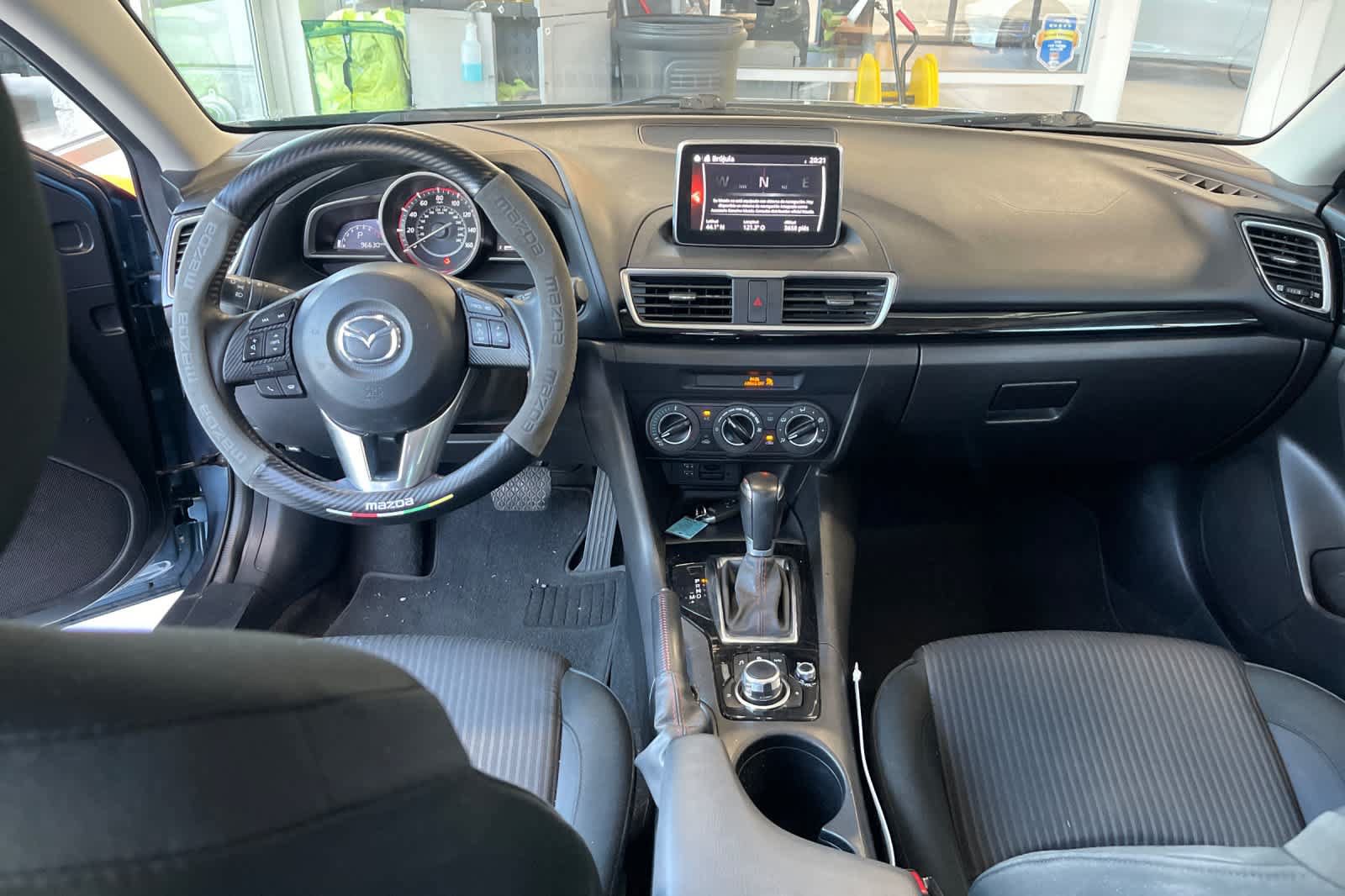 Used 2015 MAZDA MAZDA3 i Touring FWD image 11