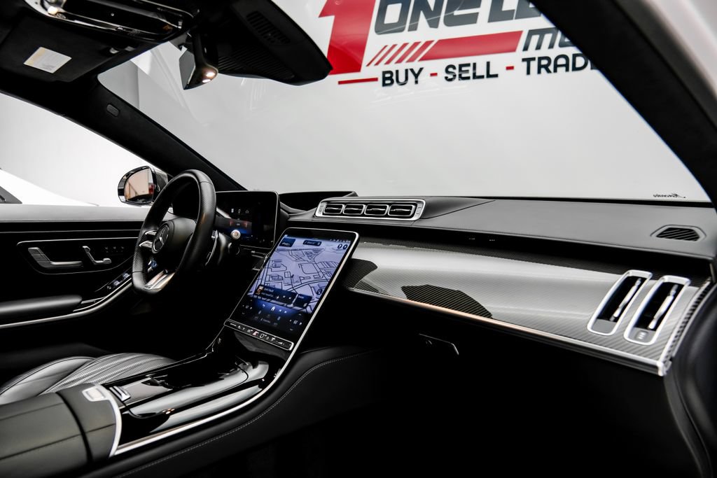 Used 2024 Mercedes-Benz S 63 AMG S w/ Carbon Fiber Exterior Package image 16