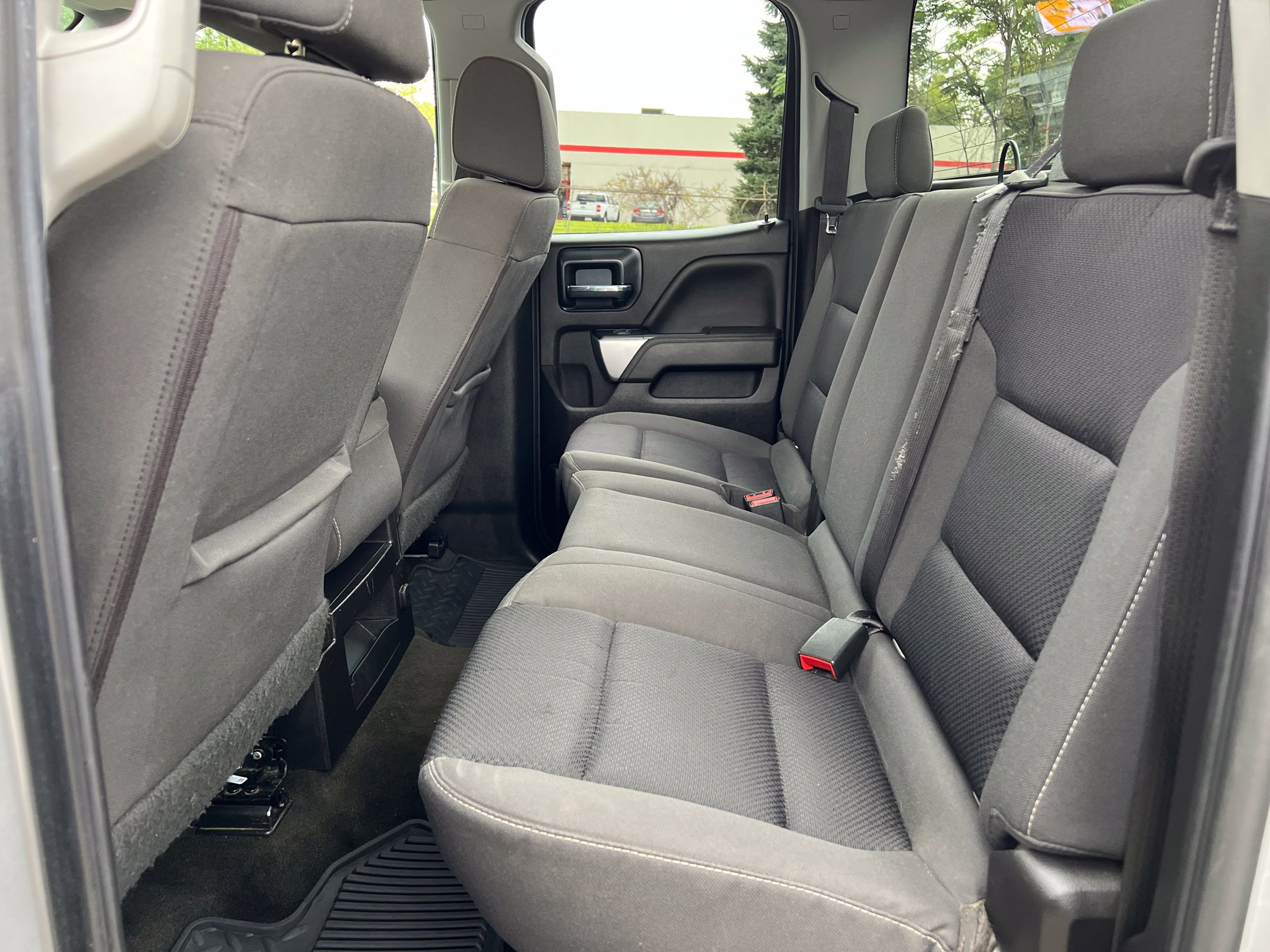 Used 2018 Chevrolet Silverado 1500 LT w/ Redline Edition AWD/4WD image 28