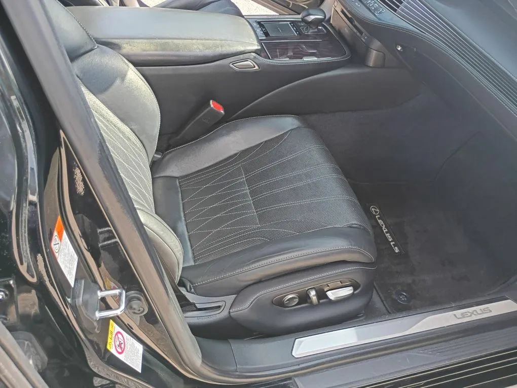 Used 2018 Lexus LS 500 AWD w/ Luxury Package image 23