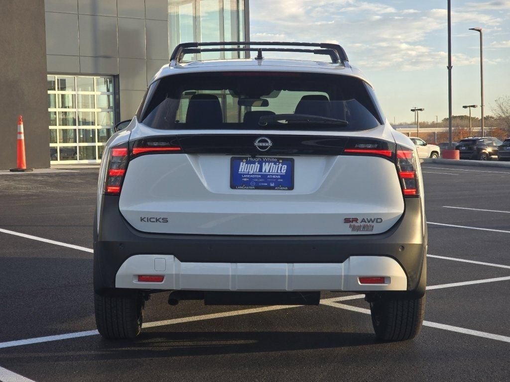 New 2026 Nissan Kicks SR w/ Cold Weather Package AWD/4WD image 9