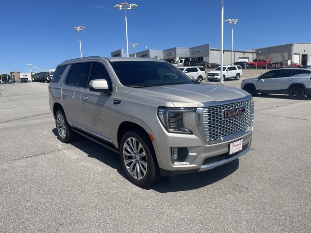 Used 2023 GMC Yukon Denali image 3