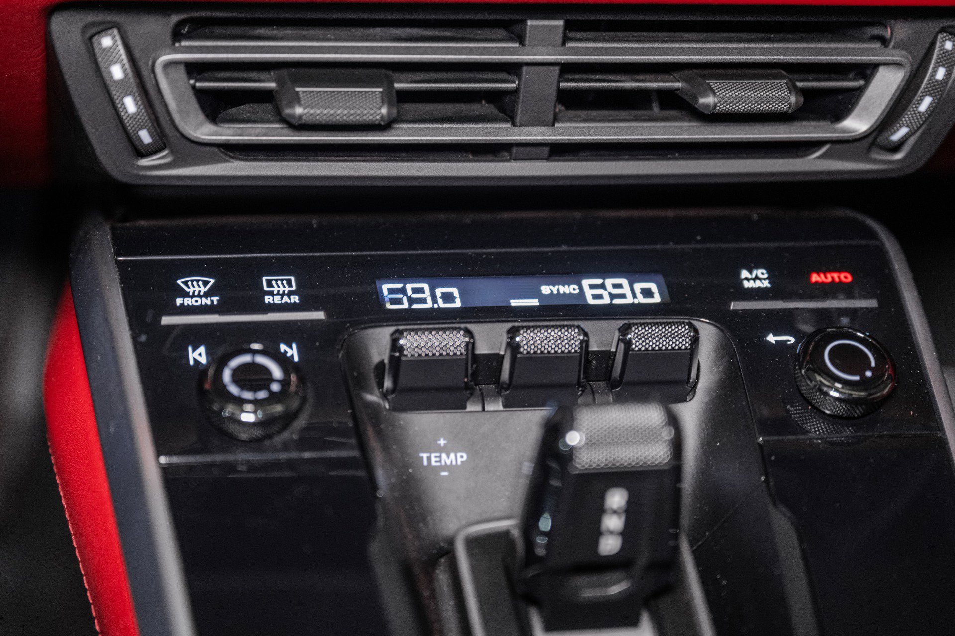 Used 2022 Porsche 911 Turbo S image 38