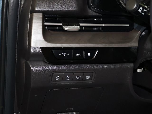 Used 2022 Kia Carnival SX FWD image 30