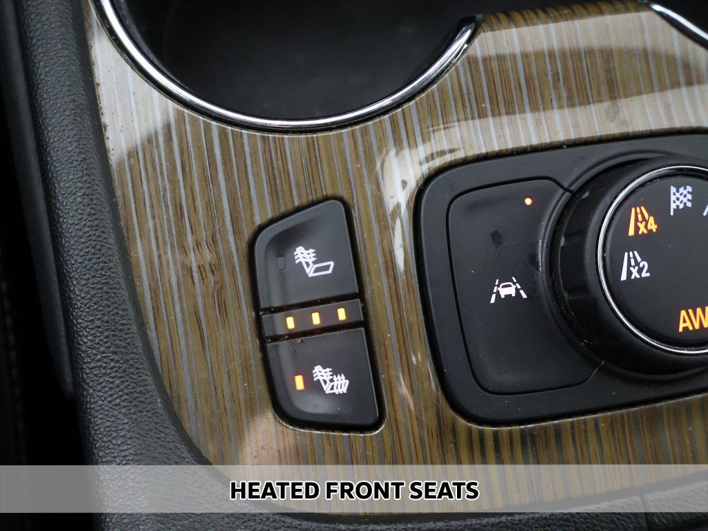 Used 2023 GMC Acadia SLE w/ Driver Convenience Package image 7