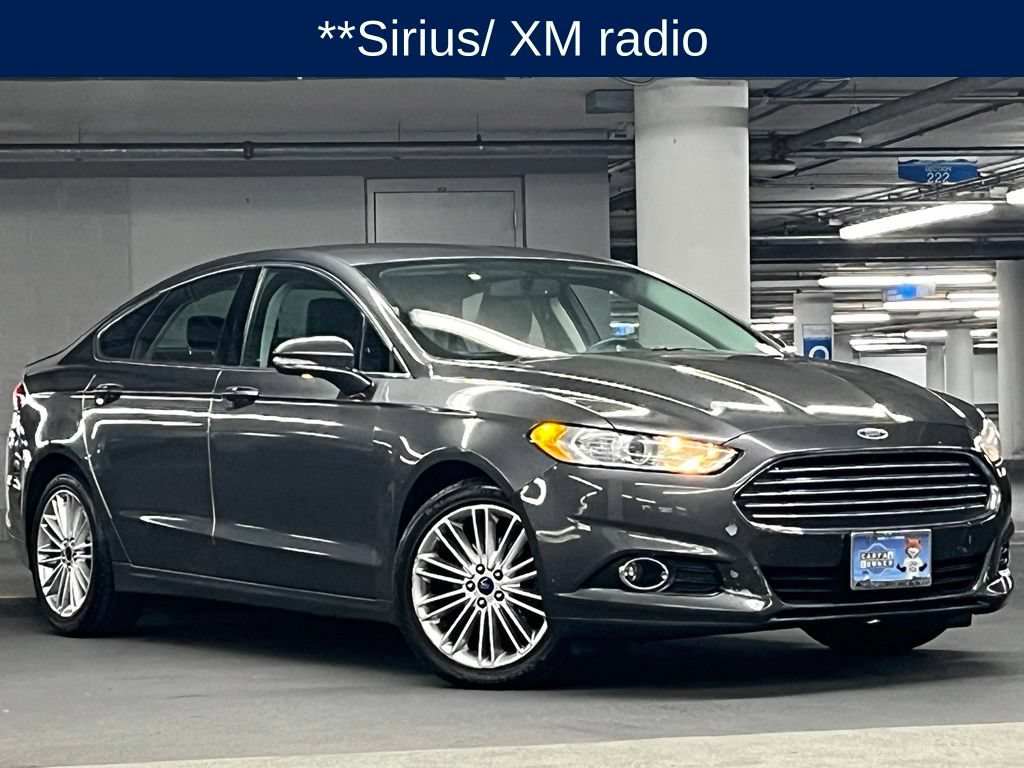 Used 2016 Ford Fusion SE w/ Equipment Group 202A FWD image 2