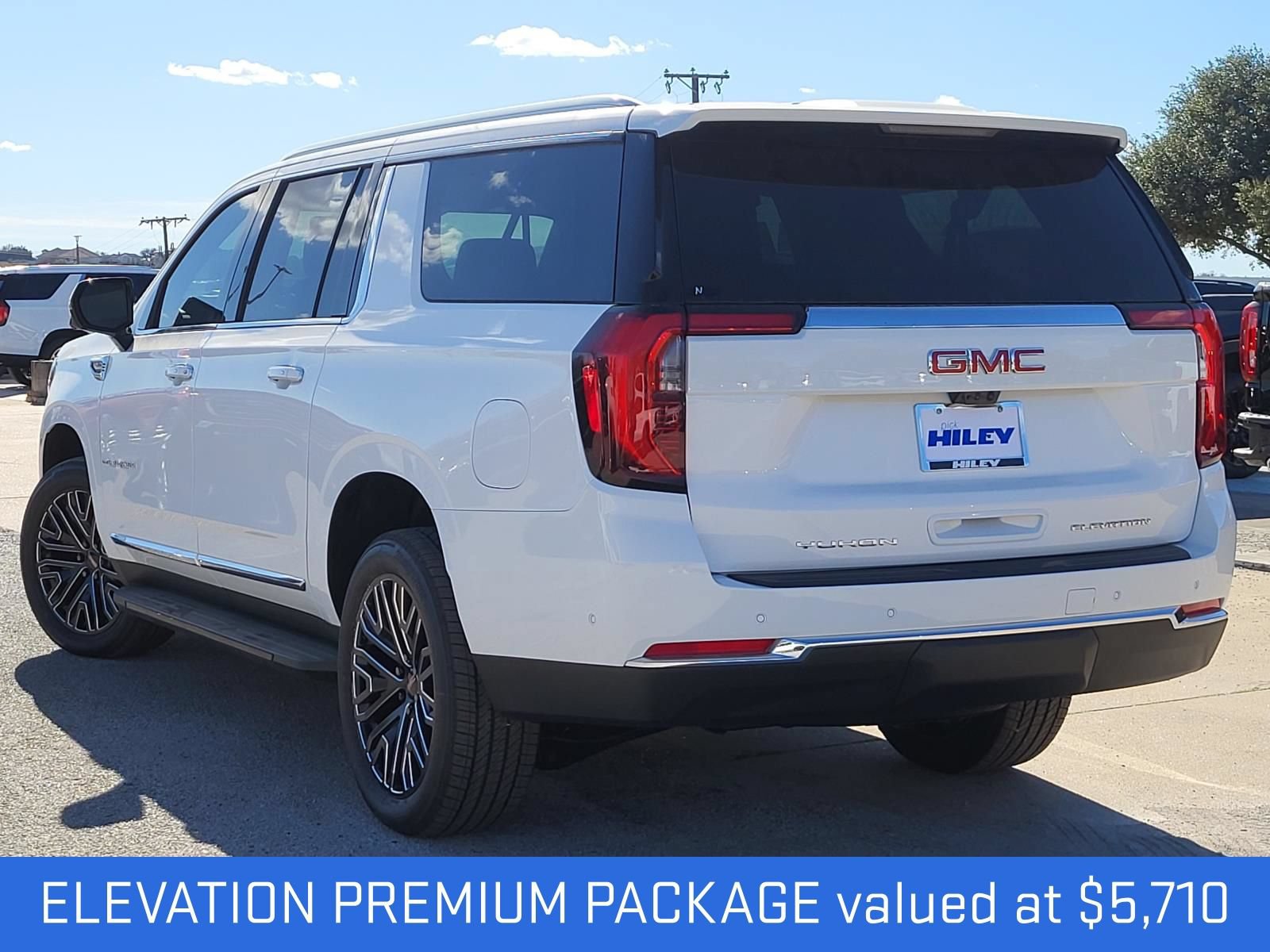 New 2026 GMC Yukon XL Elevation w/ Elevation Premium Package AWD/4WD image 3