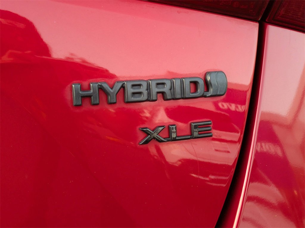 Used 2021 Toyota Prius XLE image 22