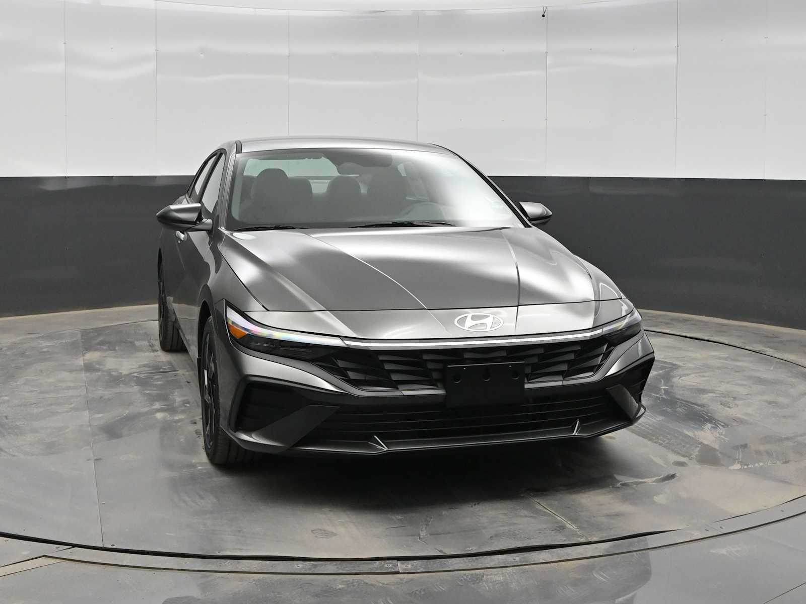 New 2026 Hyundai Elantra Sport image 2