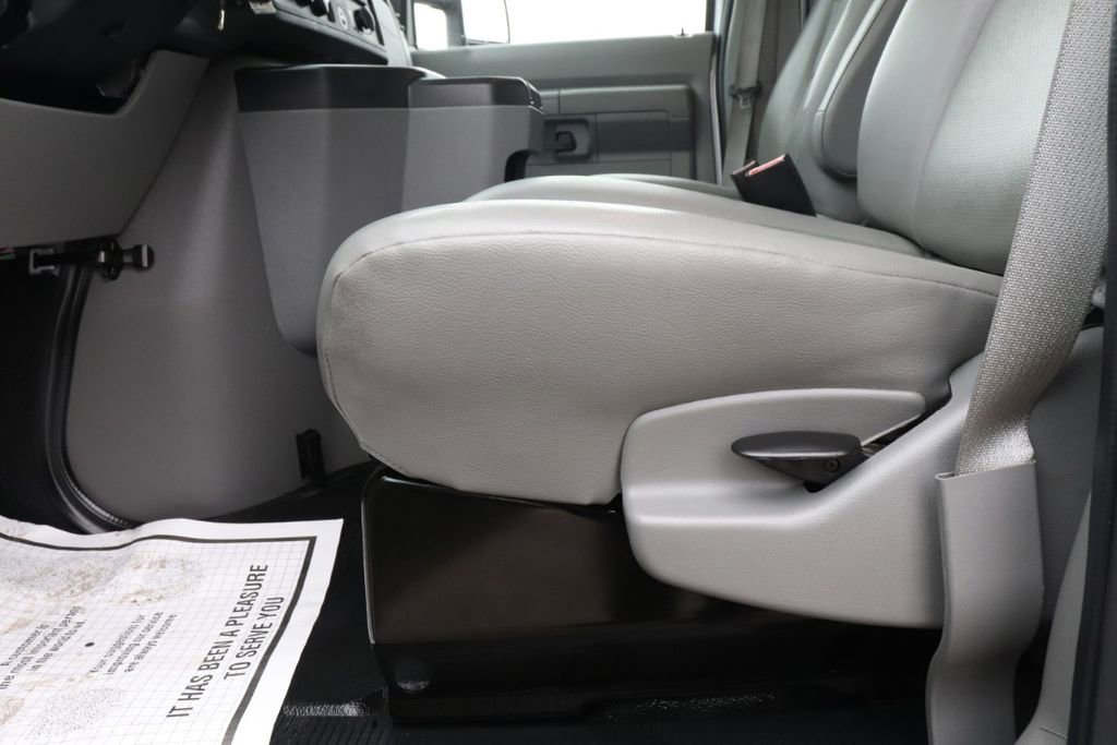 Used 2024 Ford E-450 and Econoline 450 Super Duty w/ Power Windows & Locks Group image 27