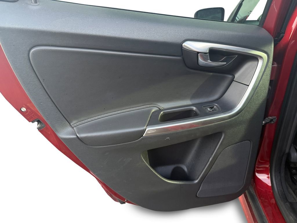 Used 2016 Volvo XC60 T5 Premier image 20