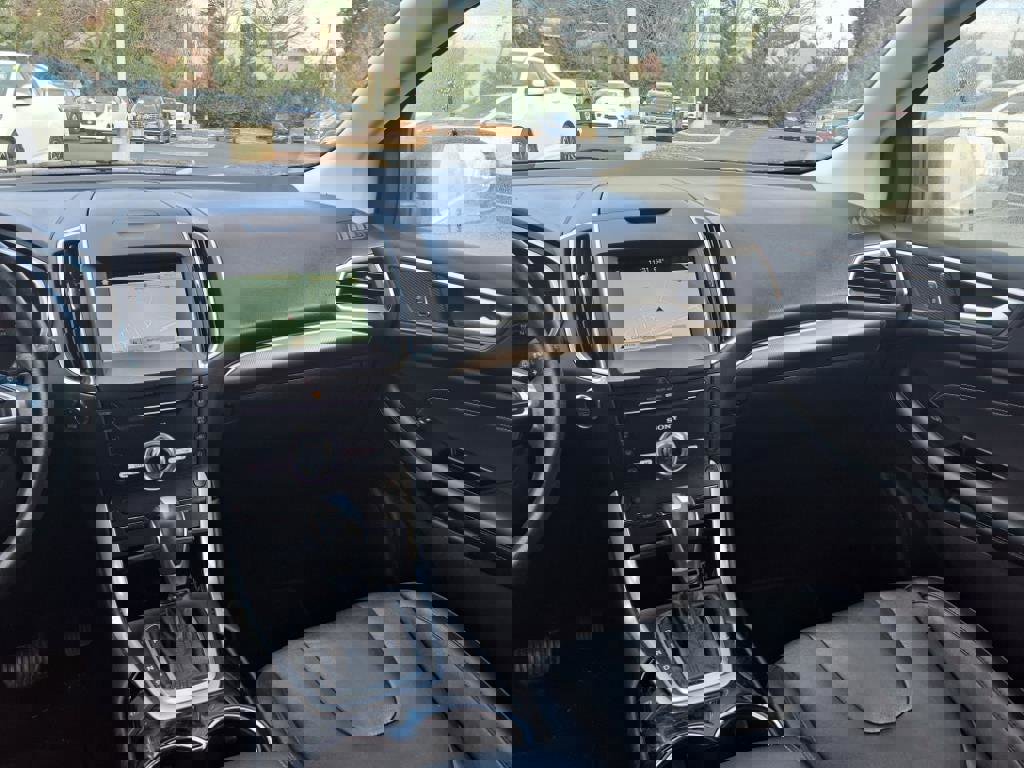 Used 2018 Ford Edge Titanium w/ Ford Safe & Smart Package image 15