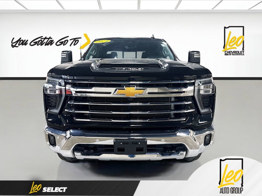 Used 2024 Chevrolet Silverado 2500 LTZ w/ LTZ Convenience Package AWD/4WD image 2