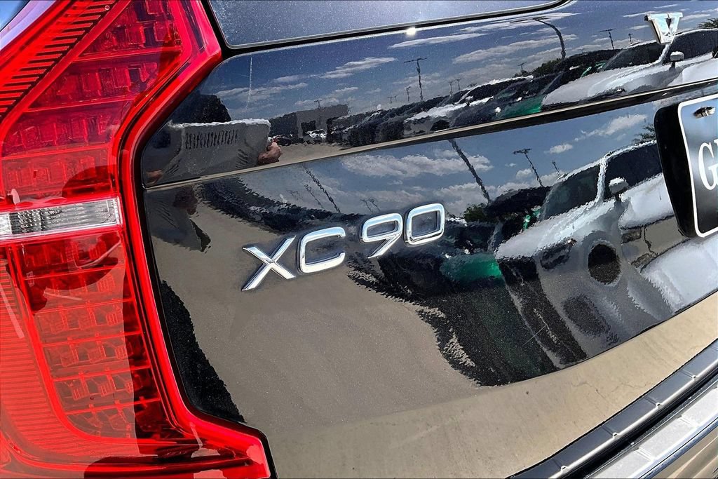 Used 2021 Volvo XC90 T5 Momentum w/ Climate Package FWD image 31