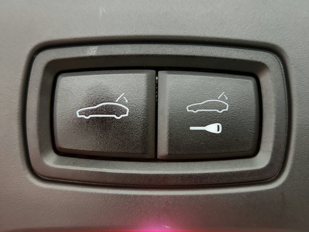 Used 2016 Porsche Cayenne GTS AWD/4WD image 32