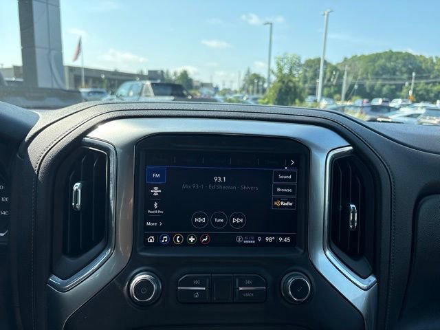 Used 2021 Chevrolet Silverado 1500 LT w/ Convenience Package II AWD/4WD image 16