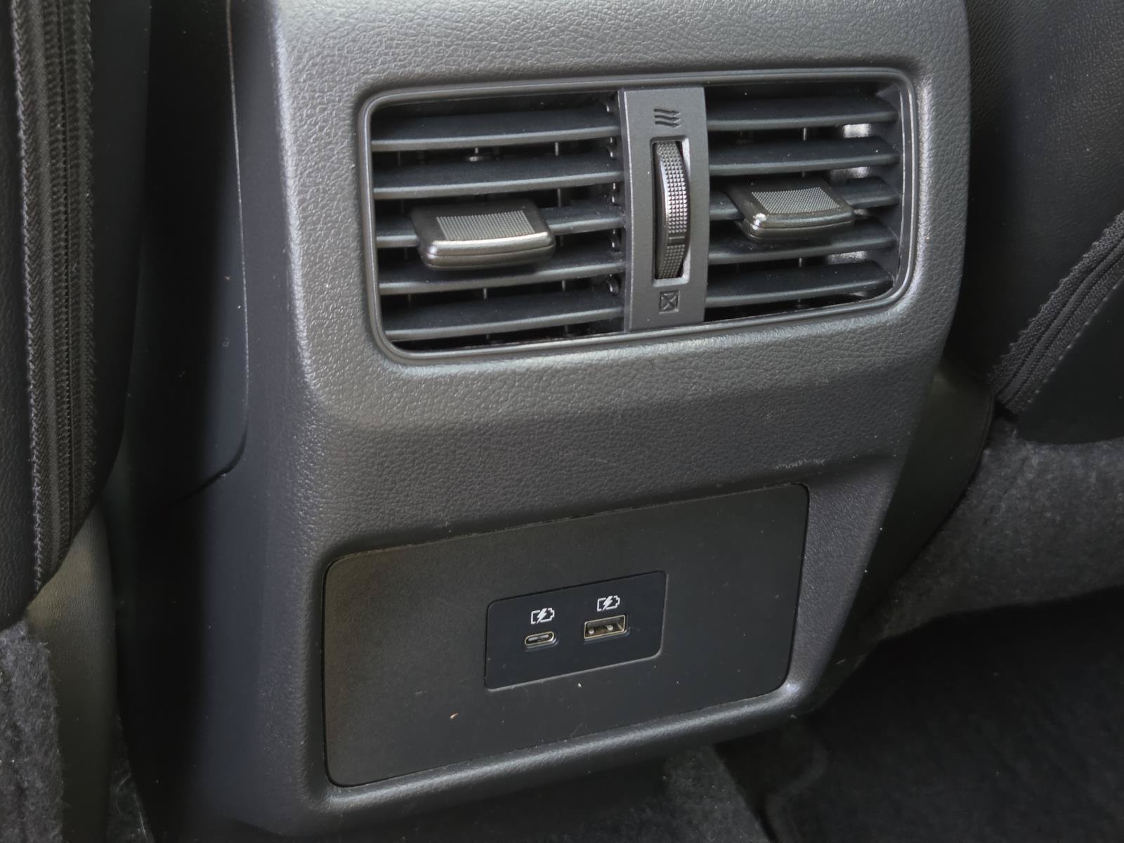 Used 2023 Nissan Rogue SL FWD image 20
